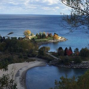 Meet your Posher, Minoo